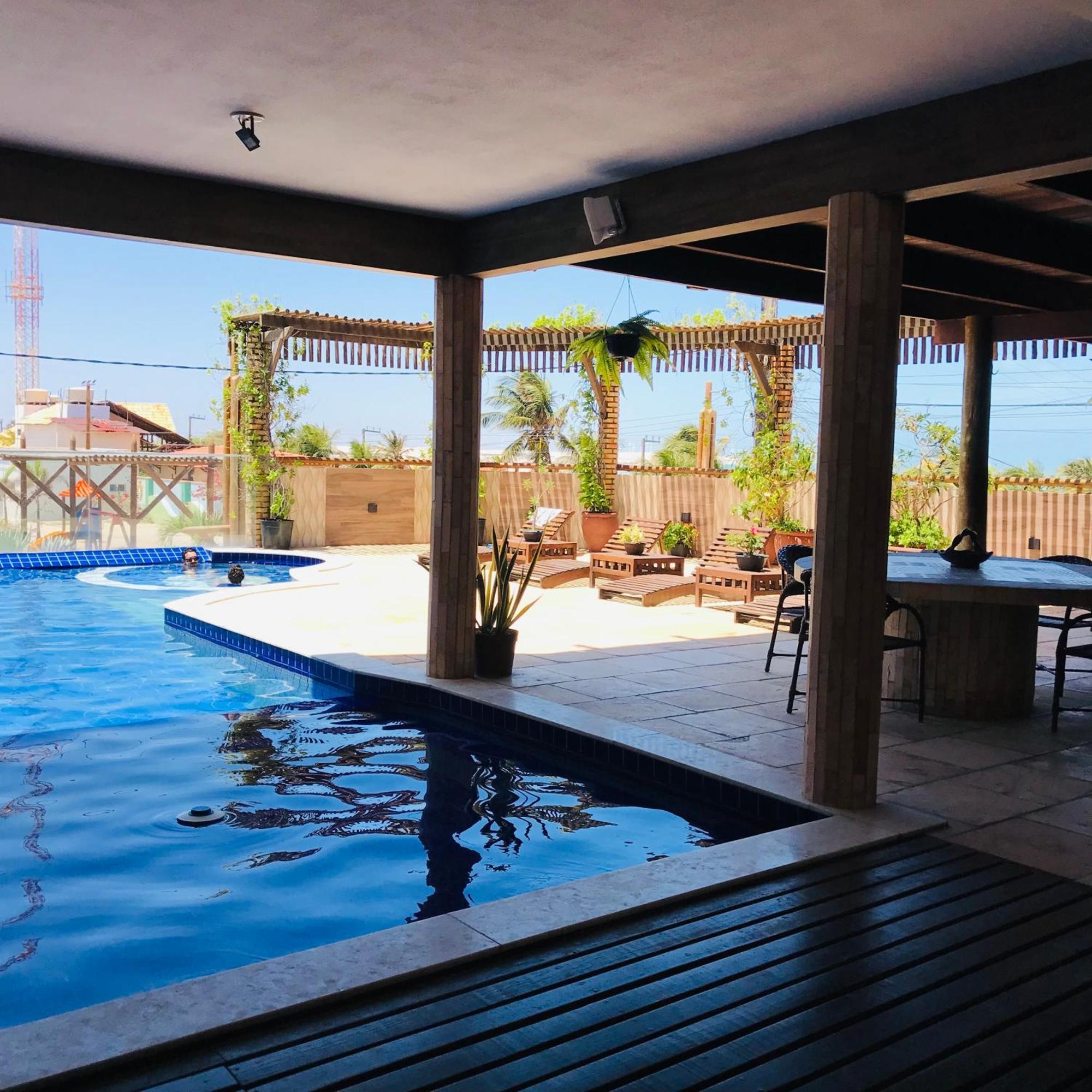 Hotel Pousada Latitude Canoa Quebrada Ngoại thất bức ảnh