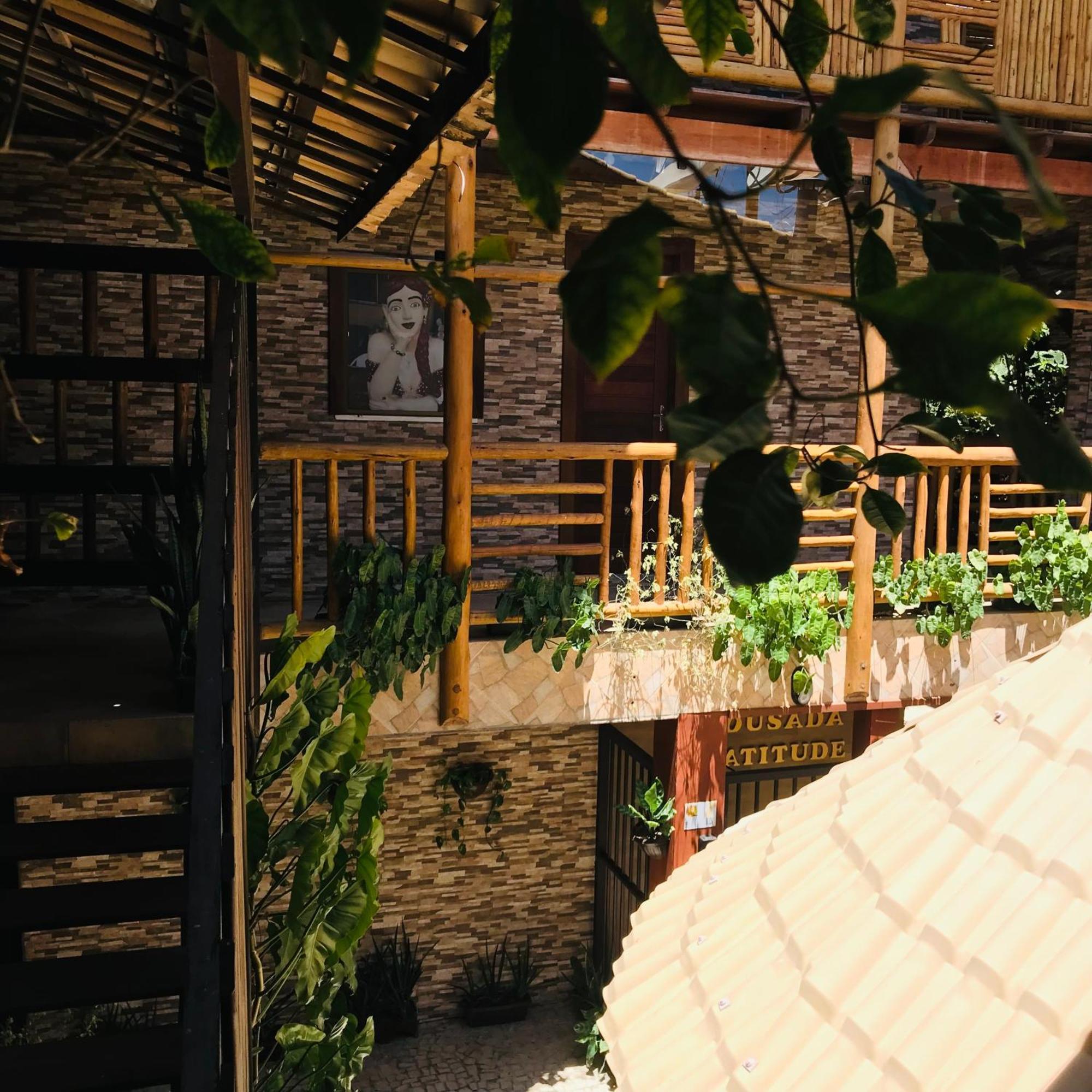 Hotel Pousada Latitude Canoa Quebrada Ngoại thất bức ảnh