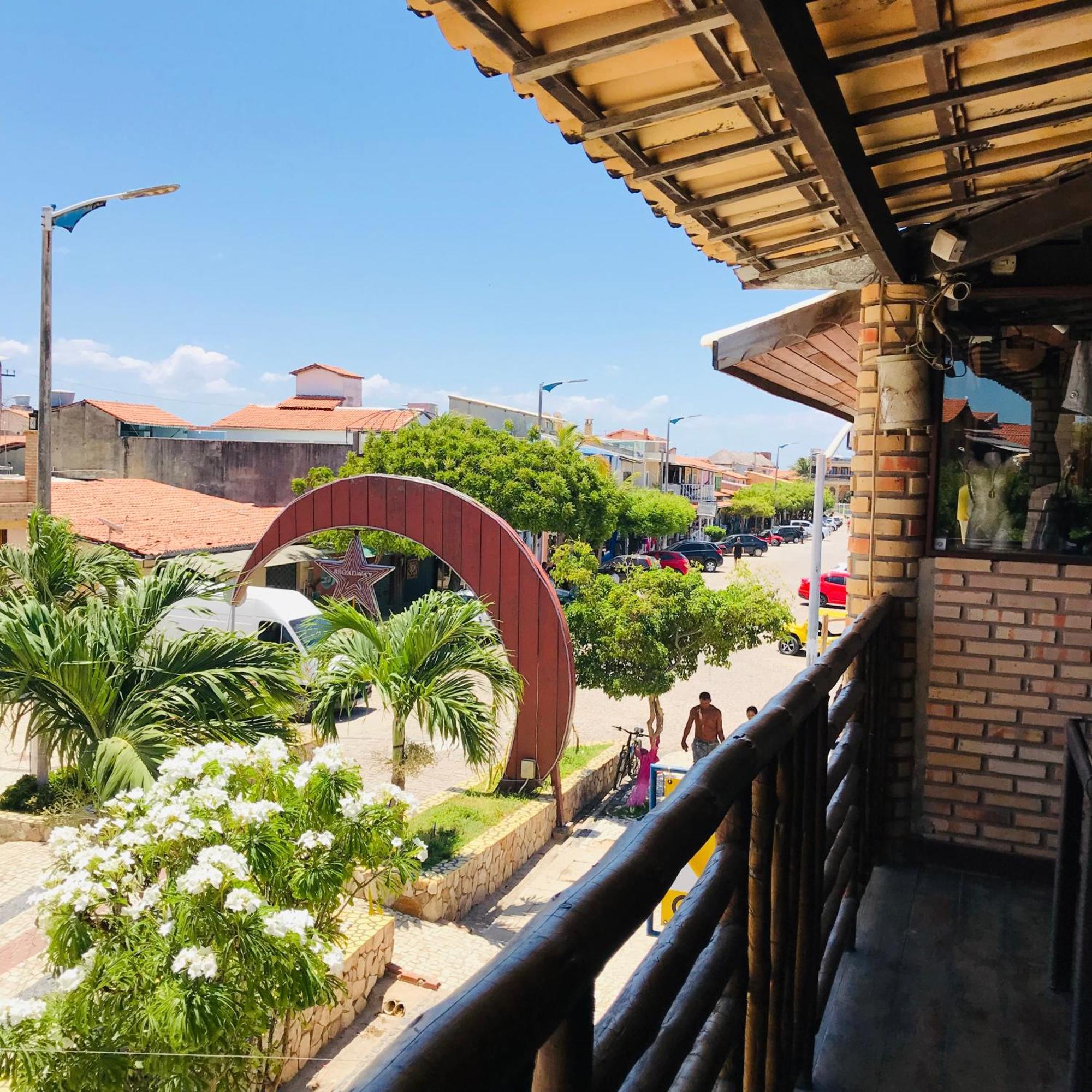 Hotel Pousada Latitude Canoa Quebrada Ngoại thất bức ảnh