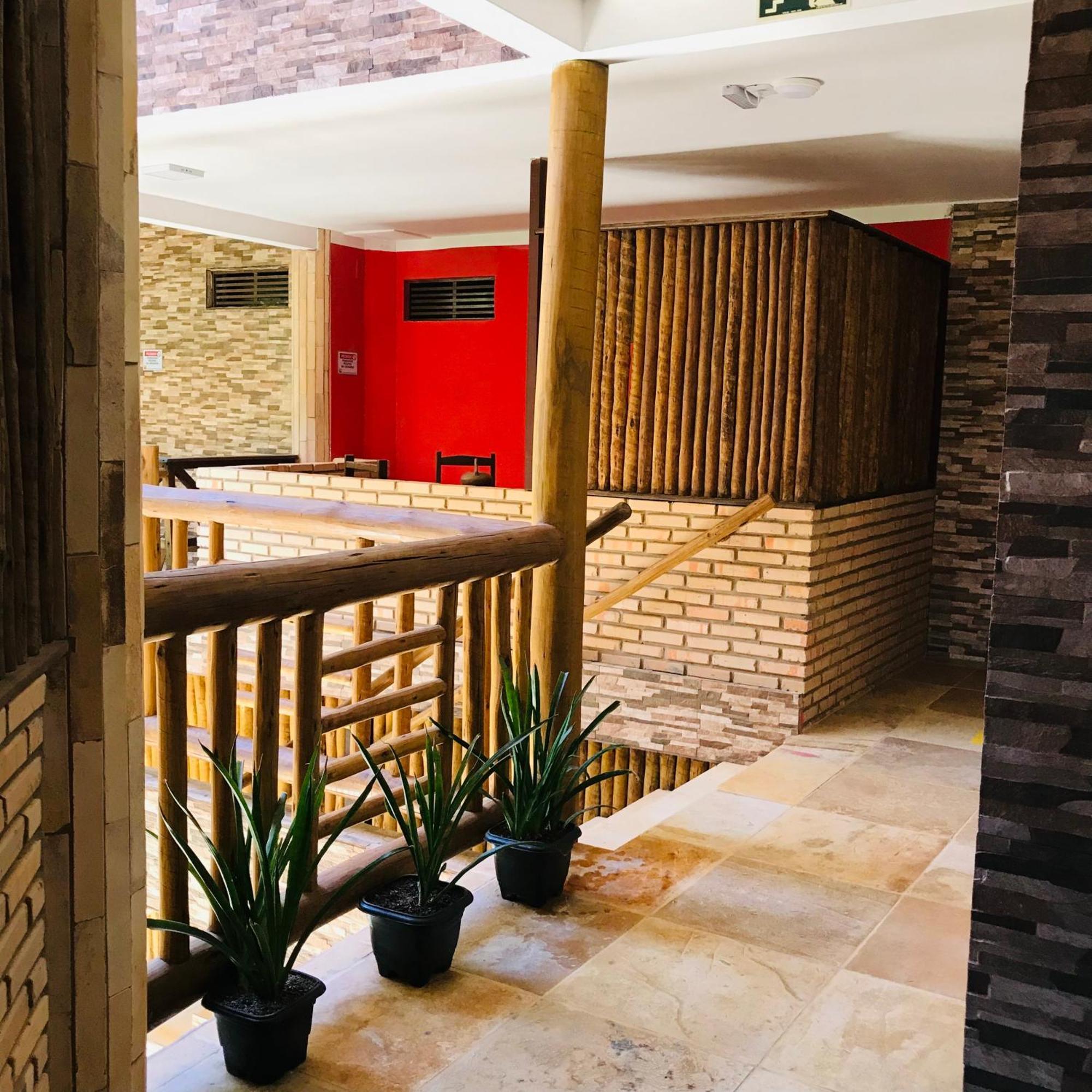 Hotel Pousada Latitude Canoa Quebrada Ngoại thất bức ảnh